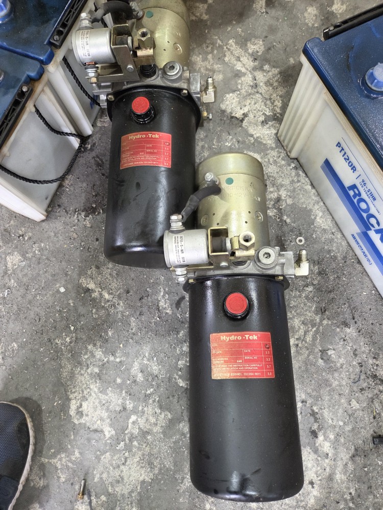 HYDRO-TEK 유압펌프모타 99150010-12V-1.5KW (중고)