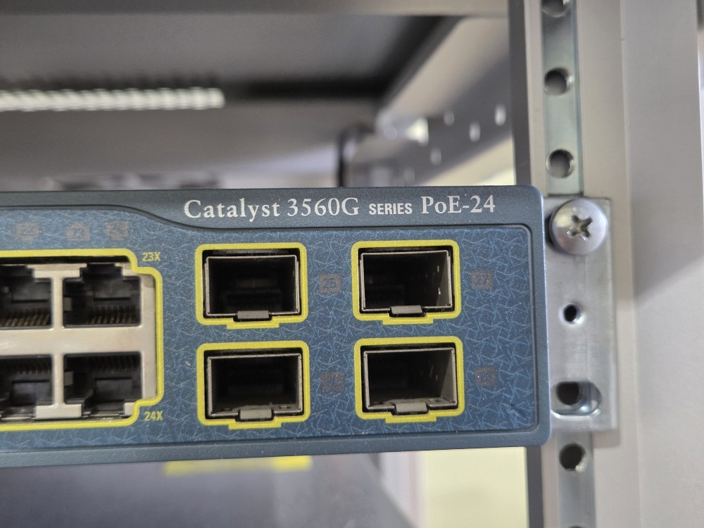 스위치허브 네트워크 스위칭 랜 Catalyst 3560G  PoE-24 (중고)