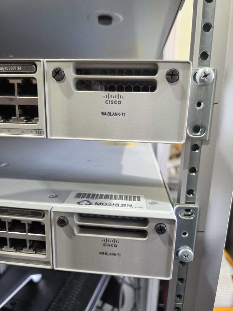 CISCO NM-BLANK-T1 (중고)