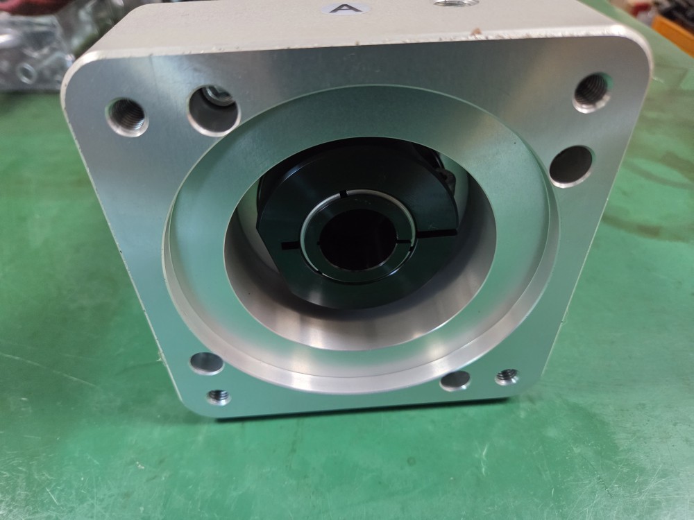 SPG SERVO MOTOR 감속기 SPIH115S-010K (중고 10:1) 서보모타 감속기