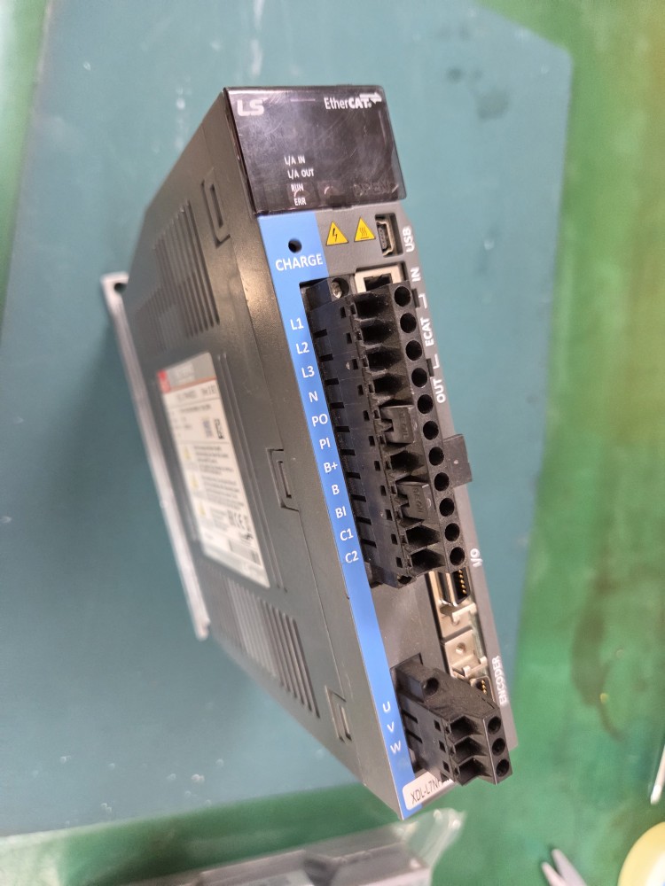 LS SERVO DRIVE XDL-L7NHA002U (중고-200W) 엘에스 서보드라이브
