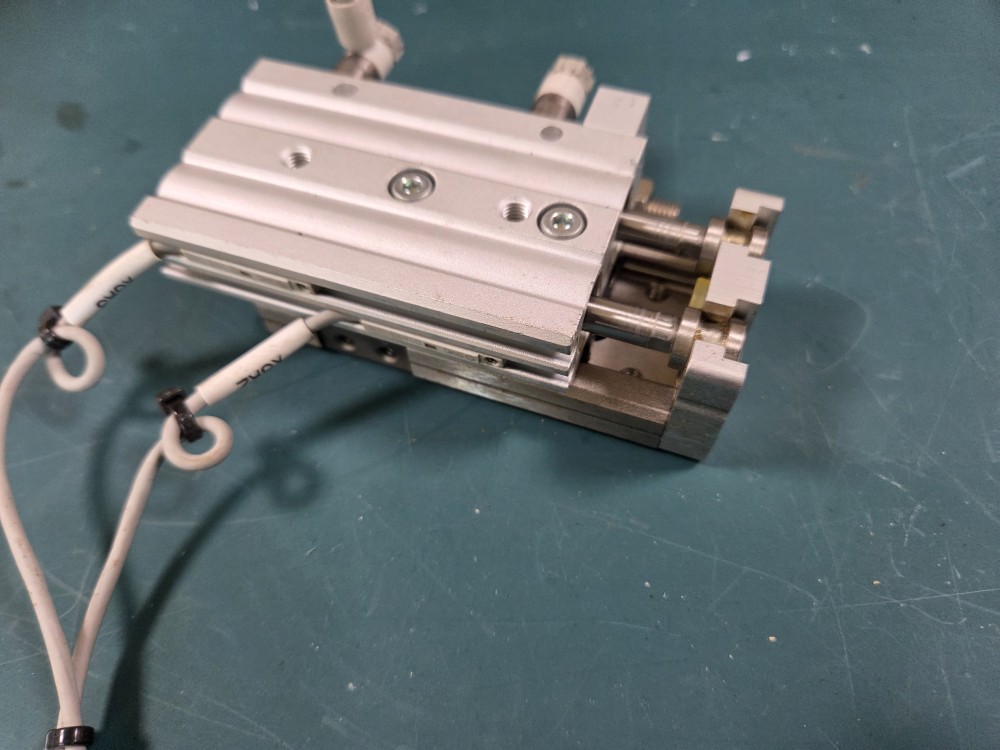 SMC SLIDE CYLINDER MXQ12-30 (중고) 슬라이드 실린더