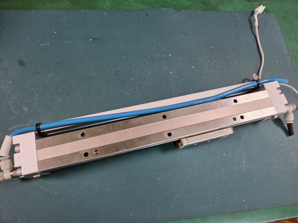 SMC RODLESS CYLINDER MXY12-200B (중고) 로드레스 실린더