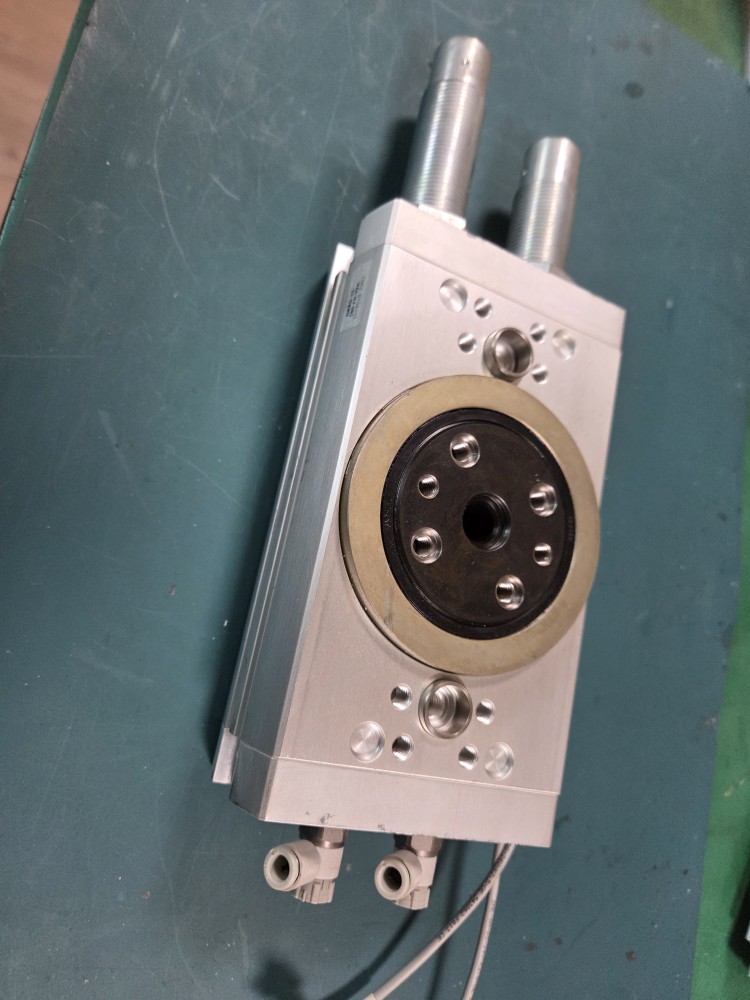 FESTO ROTRY CYLINDER DRRD-32-180-FH-Y9A (중고) 훼스토 회전실린더