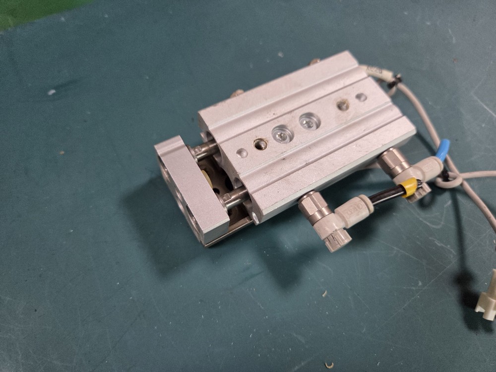 SMC SLIDE CYLINDER MXQ12A-30Z (중고) 슬라이드 실린더