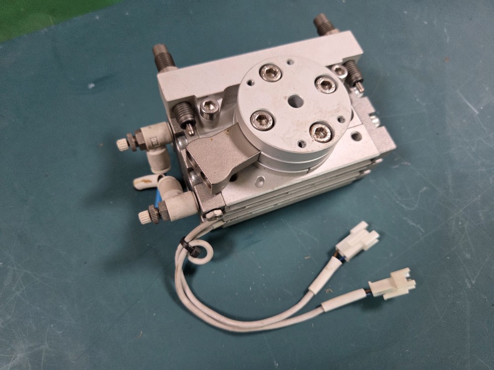SMC ROTRY CYLINDER MSQB10L2 (중고) 회전실린더