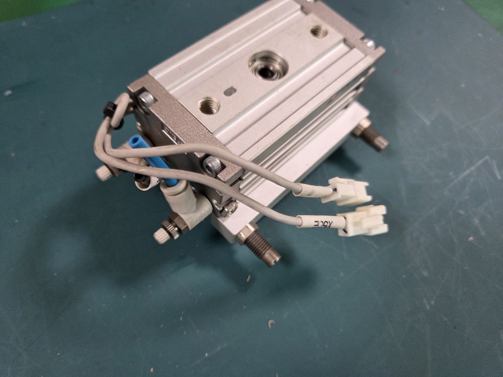 SMC ROTRY CYLINDER MSQB10L2 (중고) 회전실린더