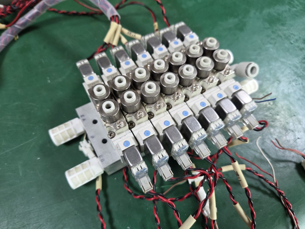 SMC SOLENOID VALVE SY5220-5LZ-C4 (7EA-중고) 솔레노이드 밸브