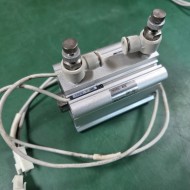 SMC AIR CYLINDER CDQ2B32-40DZ (중고) 에어 실린더