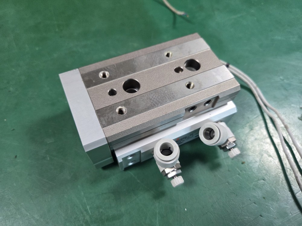 SMC SLIDE CYLINDER MXQ20L-30 (중고) 슬라이드 실린더