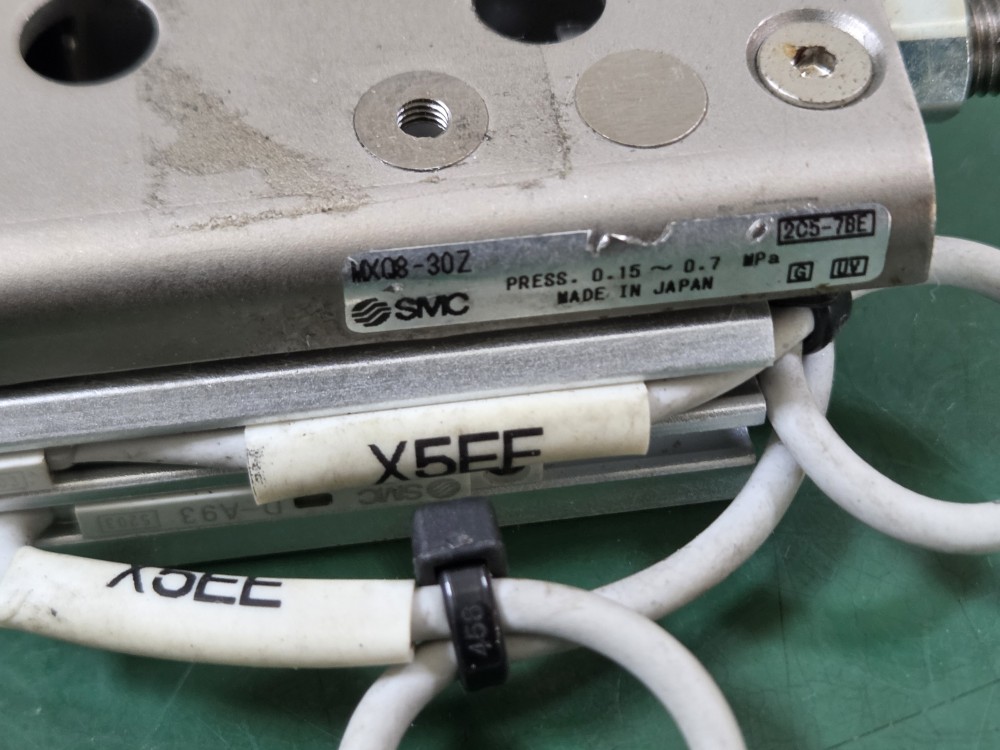 SMC SLIDE CYLINDER MXQ8-30Z (중고)