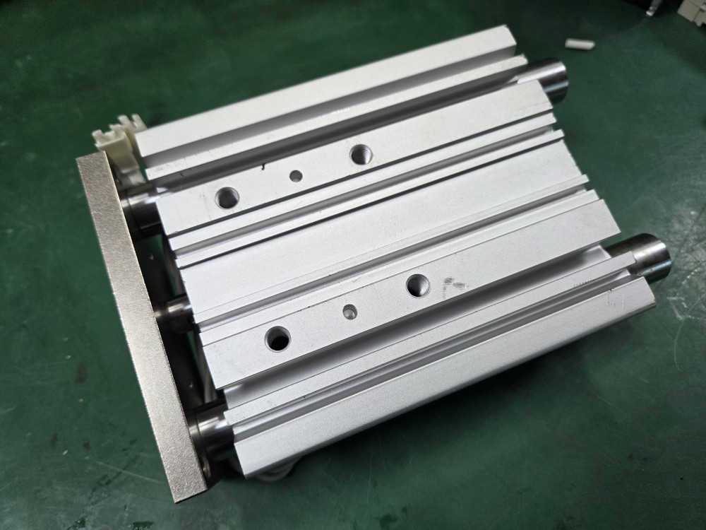 SMC GUIDE CYLINDER MGPM40-100Z (중고) 가이드 실린더