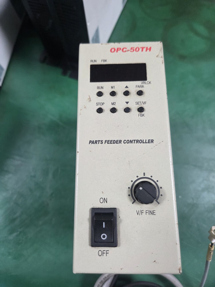 PARTS FEEDER CONTROLLER OPC-50TH (중고) 파츠피다 곤트롤러