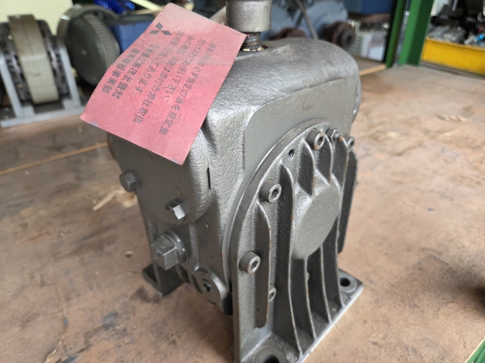 MITSUBISHI WORM GEAR REDUCER SOHW-85-R-40