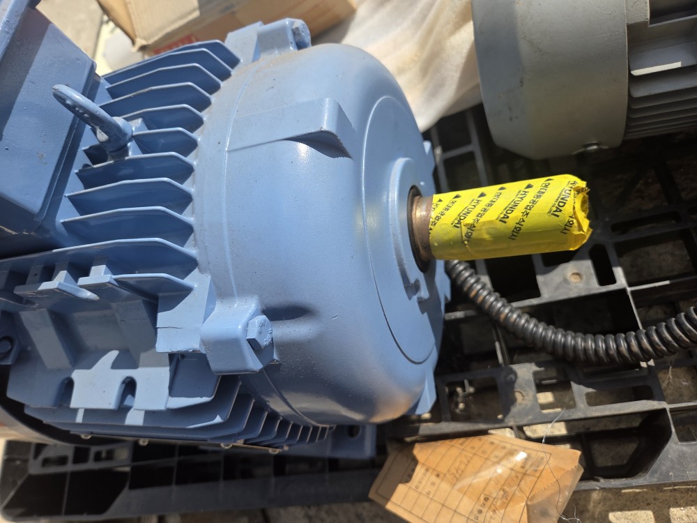 (A급-미사용품) HYUNDAI 저압3상유도전동기 HS131AL102T 5.5KW(7.5HP)