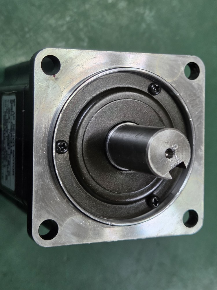 YASKAWA SERVO MOTOR SGM-02A314 (중고) 서보모타