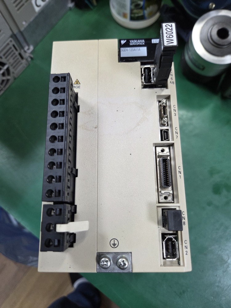 YASKAWA SERVOPACK SGDV-120A11A (중고) 서보팩
