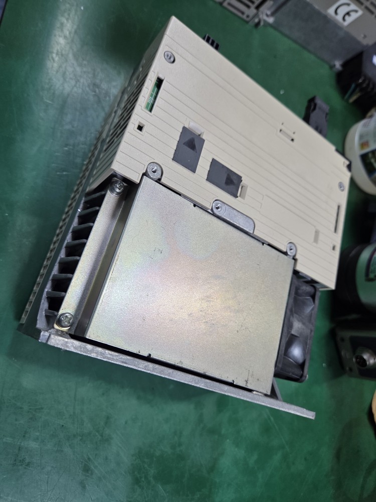 YASKAWA SERVOPACK SGDV-120A11A (중고) 서보팩
