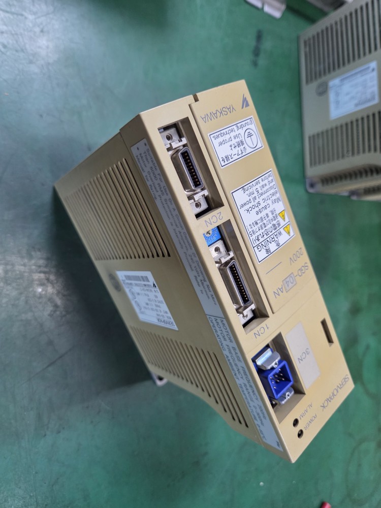 YASKAWA SERVOPACK SGD-04AN (400W-중고) 야스까와 서보팩