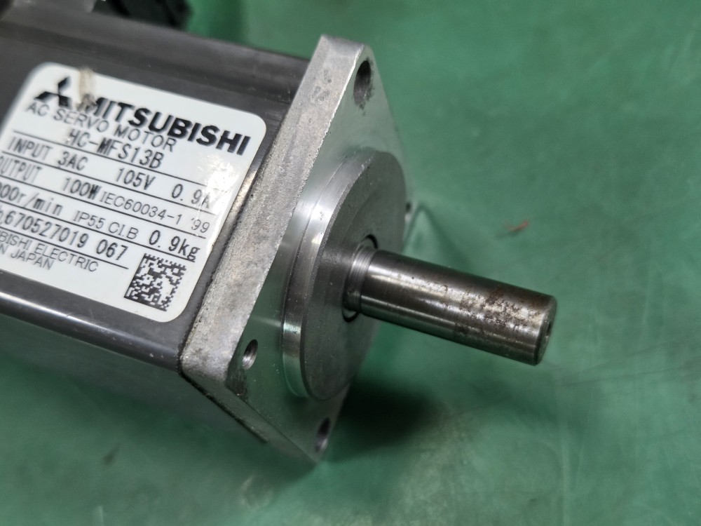 MITSUBISHI SERVO MOTOR HC-MFS13B (100W 중고) 서보모타