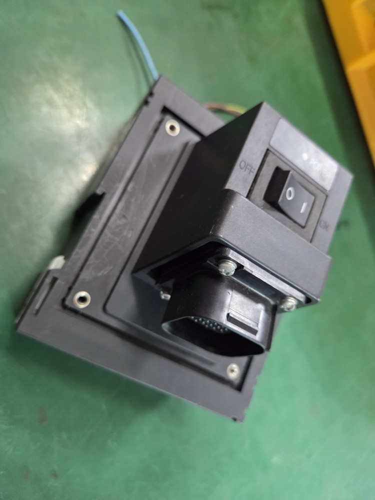 GRAPHIC OPERATION TERMINAL GT16H-CNB-42S (중고)