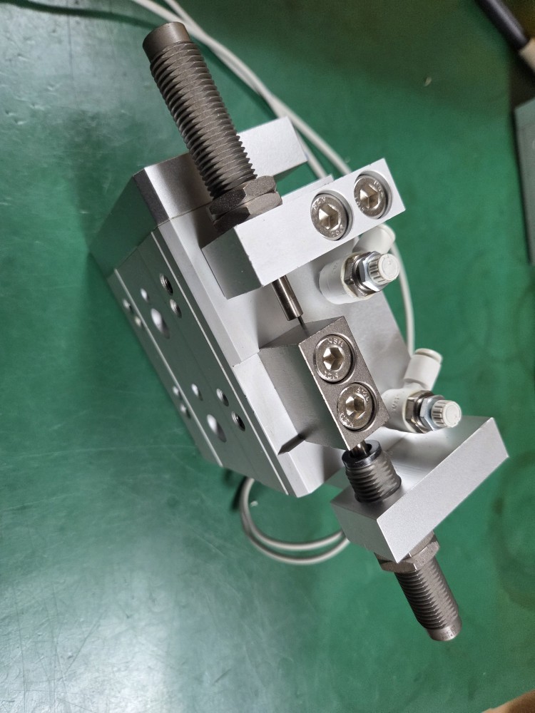 SMC CYLINDER MXS25-20B (중고)