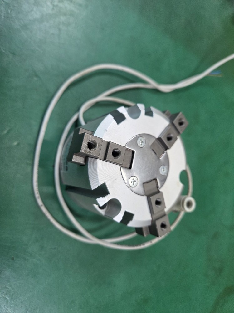 (A급-미사용품) SMC CHUCK CYLINDER MHS3-50D