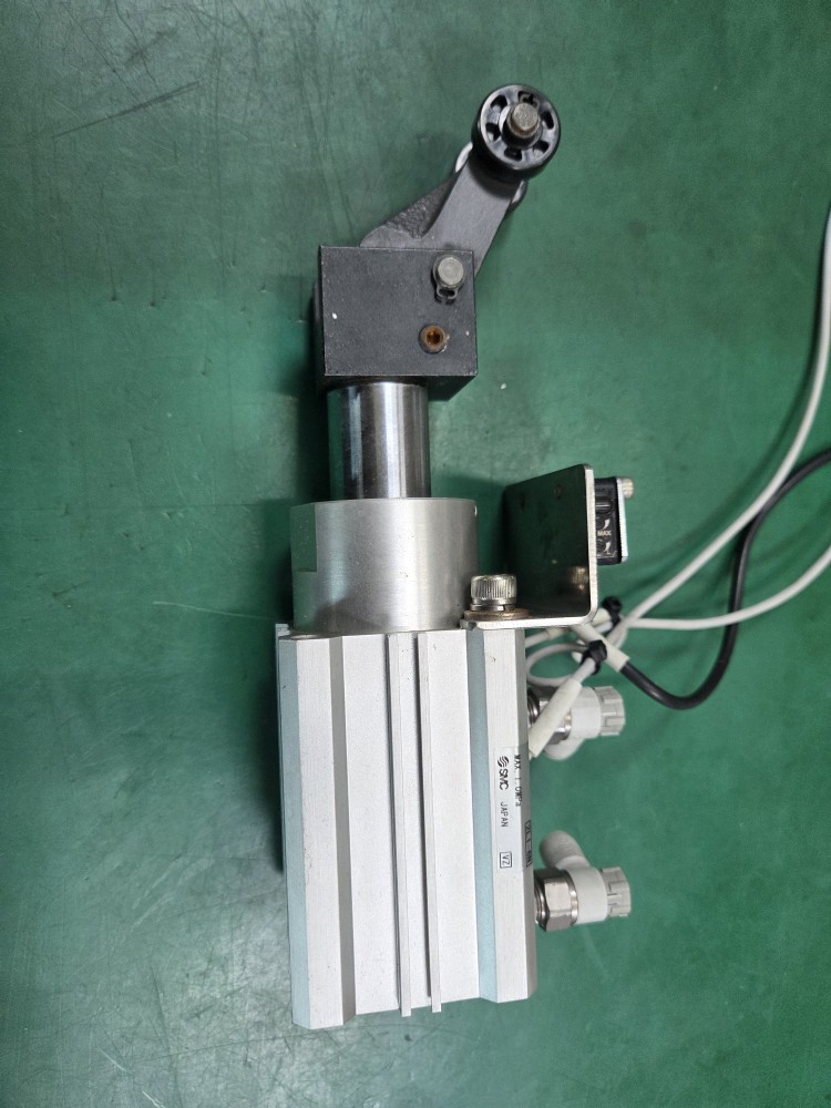 SMC STOPPER CYLINDER RSDQA40-25DL (중고)