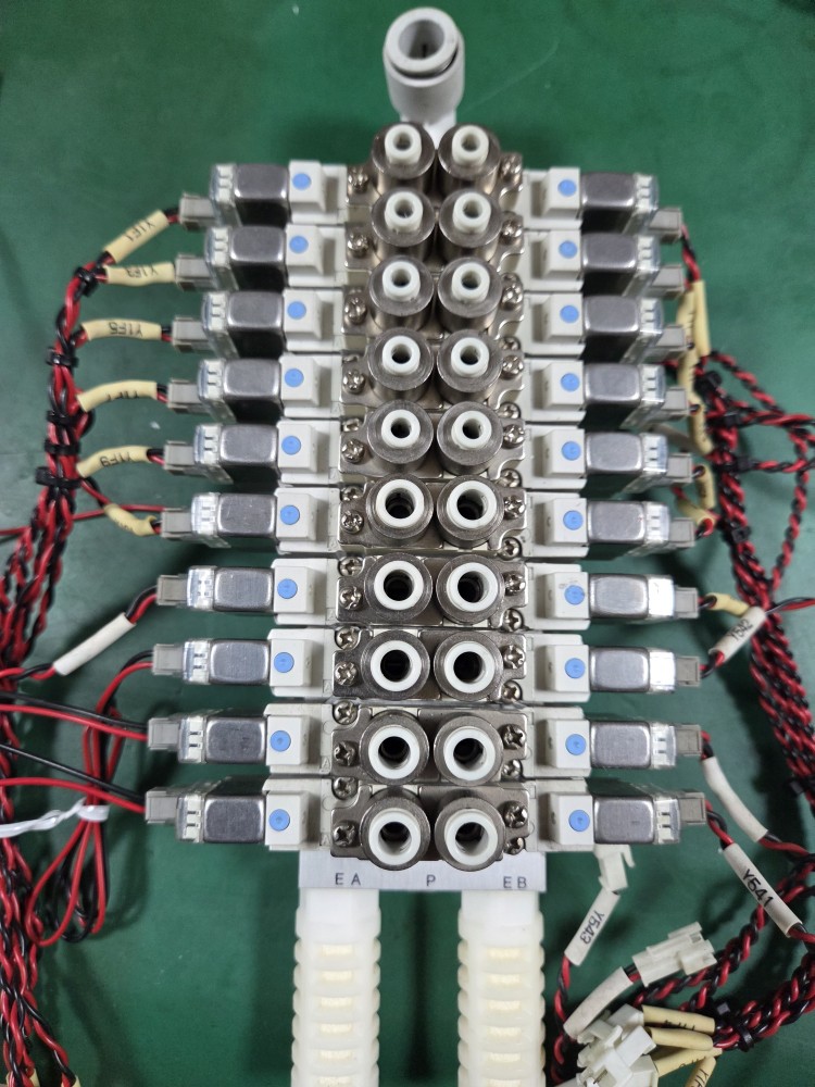 SMC SOLENOID VALVE SY5220-5LZ-C6,C4 (10EA-중고) 솔레노이드 밸브