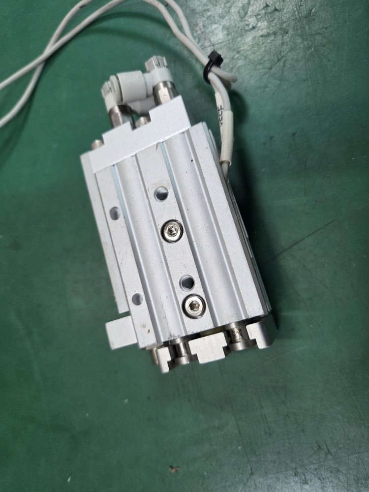 SMC AIR CYLINDER MXQ12L-10ASP (중고)