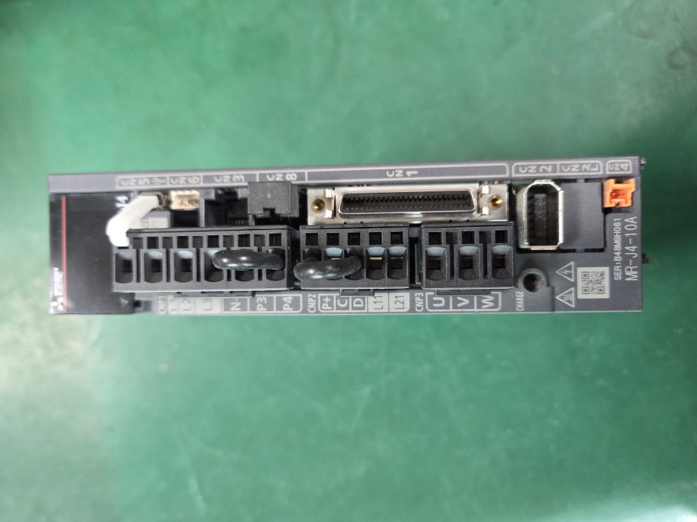 MITSUBISHI SERVO DRIVE MR-J4-10A(중고) 미쓰비씨 서보 드라이브