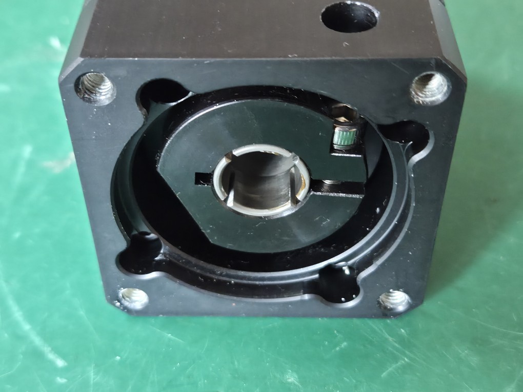 LS SERVO MOTOR 감속기 HSS0601A-010KS-B3110103014 (중고-10:1)