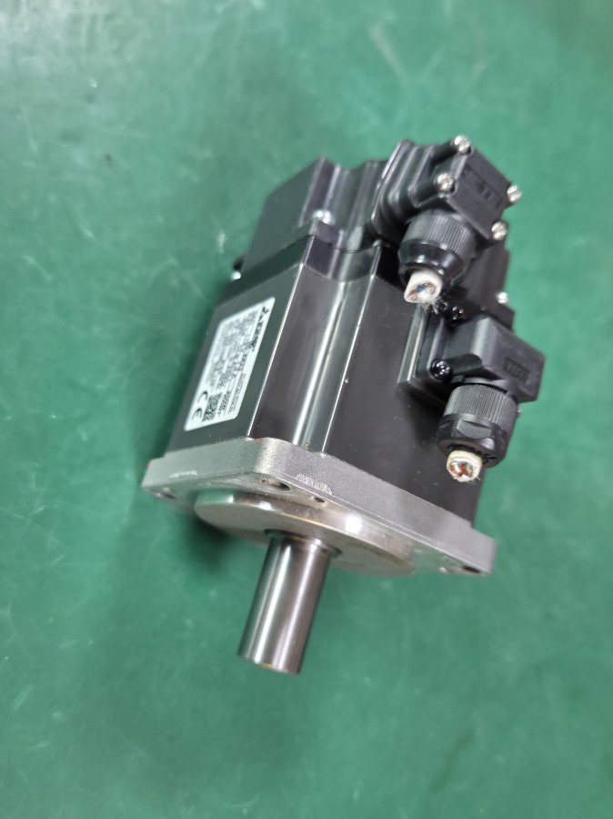 MITSUBISHI SERVO MOTOR HG-KR23 (중고) 