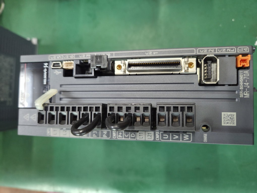 SERVO DRIVER MR-J4-70A (중고) 미쓰비씨 서보 드라이버