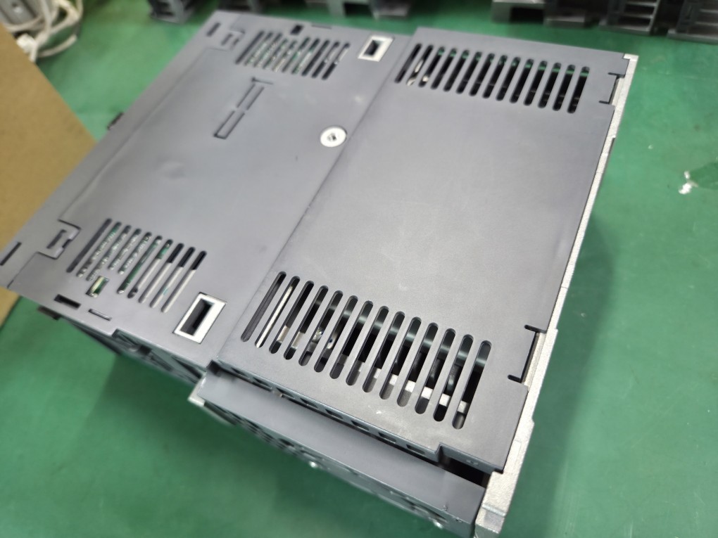 SERVO DRIVER MR-J4-200B (중고) 미쓰비씨 서보드라이버