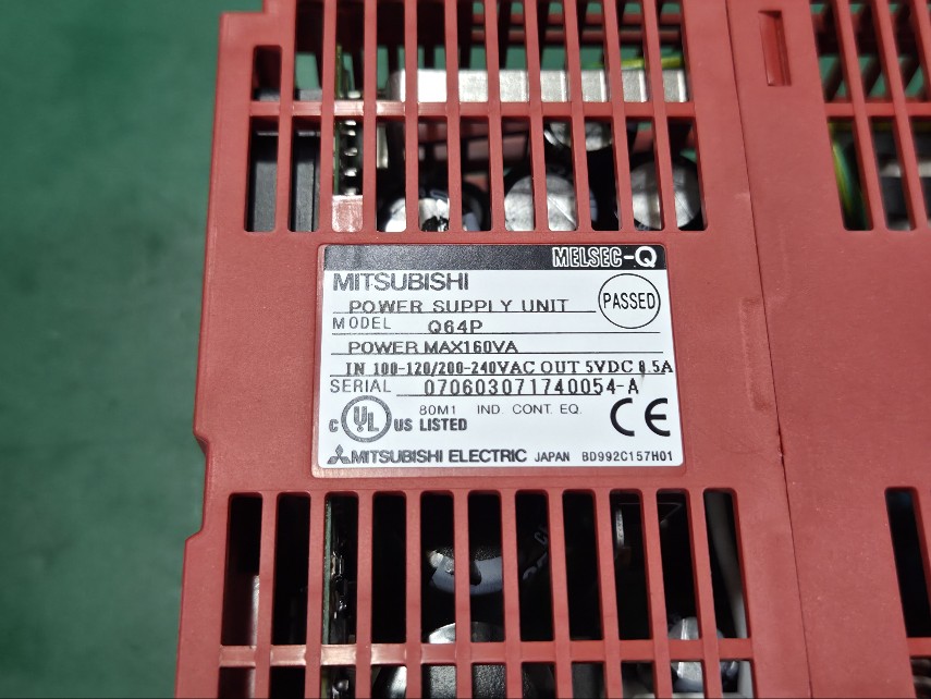 PLC POWER SUPPLY UNIT Q64P (중고)