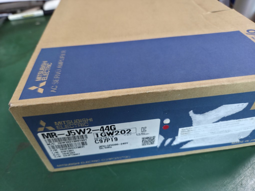 (A급-미사용품) SERVO DRIVE MR-J5W2-44G (400W)
