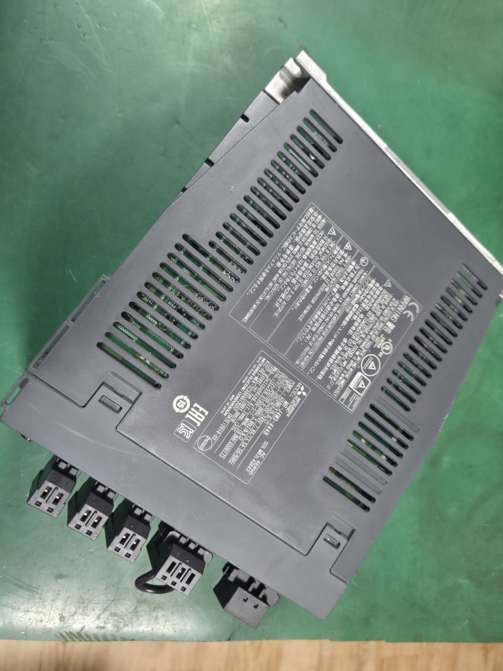 AC SERVO DRIVER MR-J4W3-444B (중고) 미쓰비씨 서보 드라이브