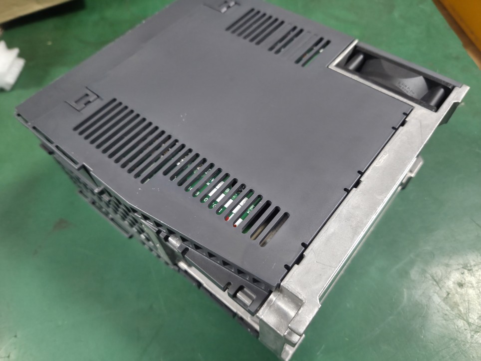 AC SERVO DRIVER MR-J4W3-444B (중고) 미쓰비씨 서보 드라이브