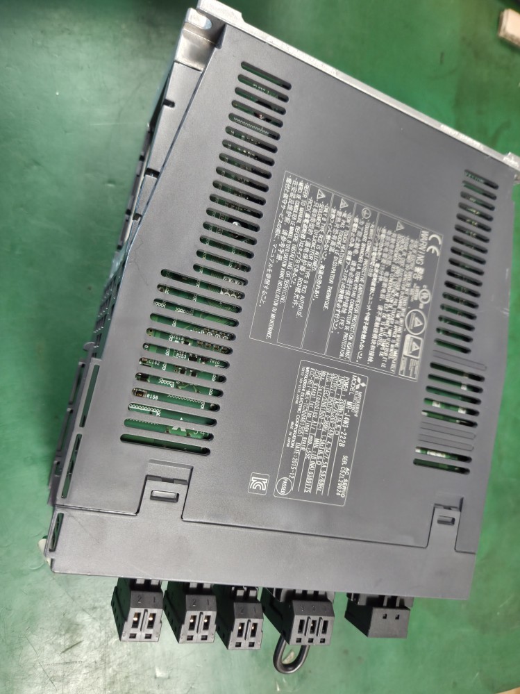 MITSUBISHI SERVO DRIVER MR-J4W3-222B (중고) 서보 드라이브